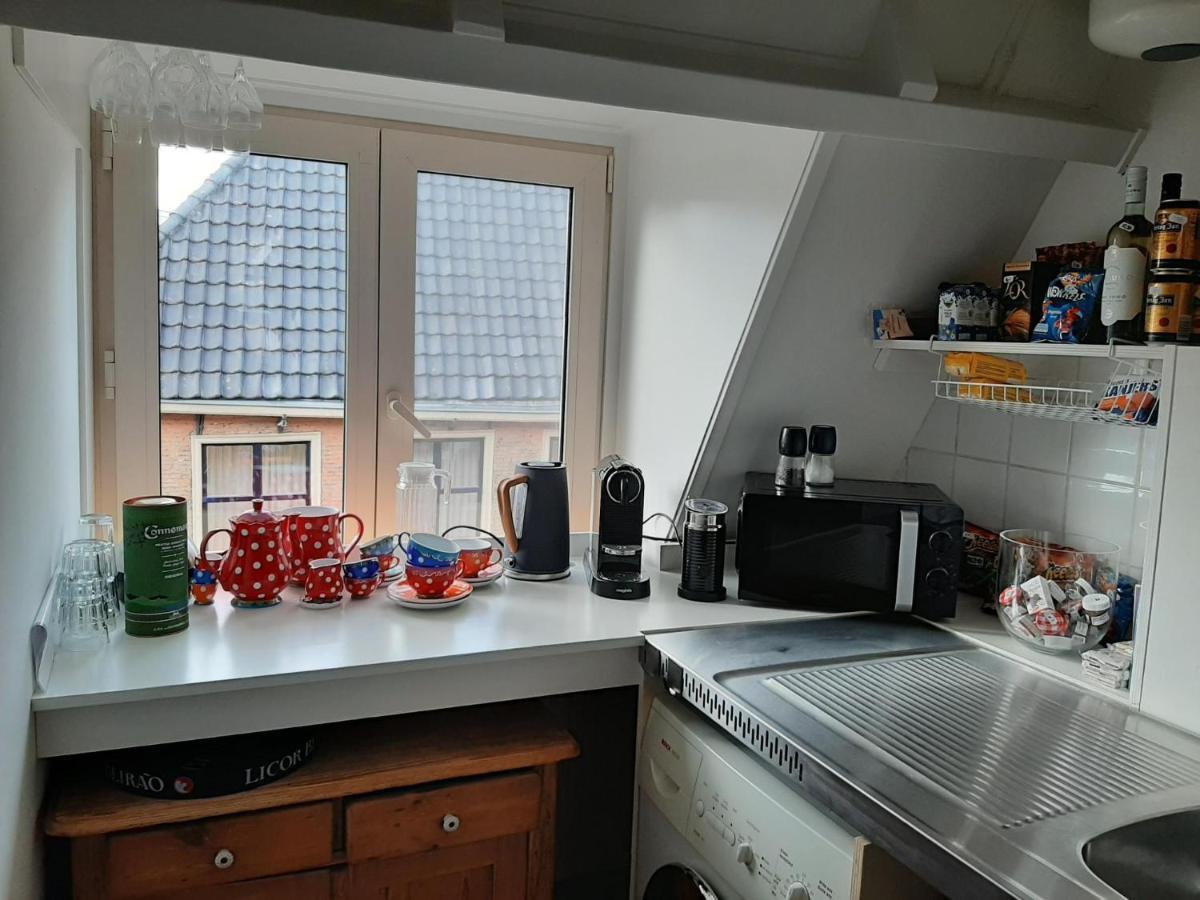 Logement Het Herenwaltje Leeuwarden Exteriör bild